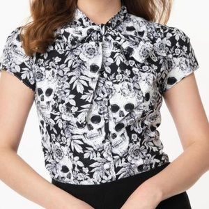 MAGNOLIA PLACE Skull Floral Button Up Neck Tie Top